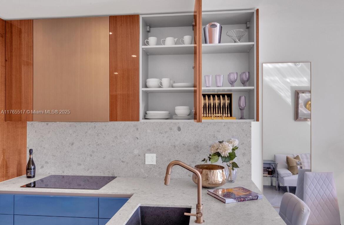INT IN COMMON ELEMENTS - Residential