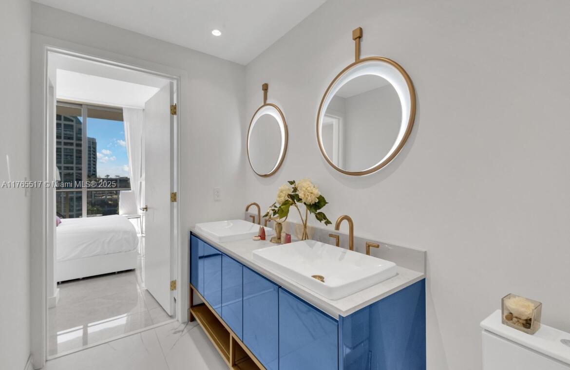 INT IN COMMON ELEMENTS - Residential