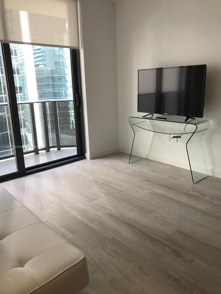 55 SW 9th St 2107