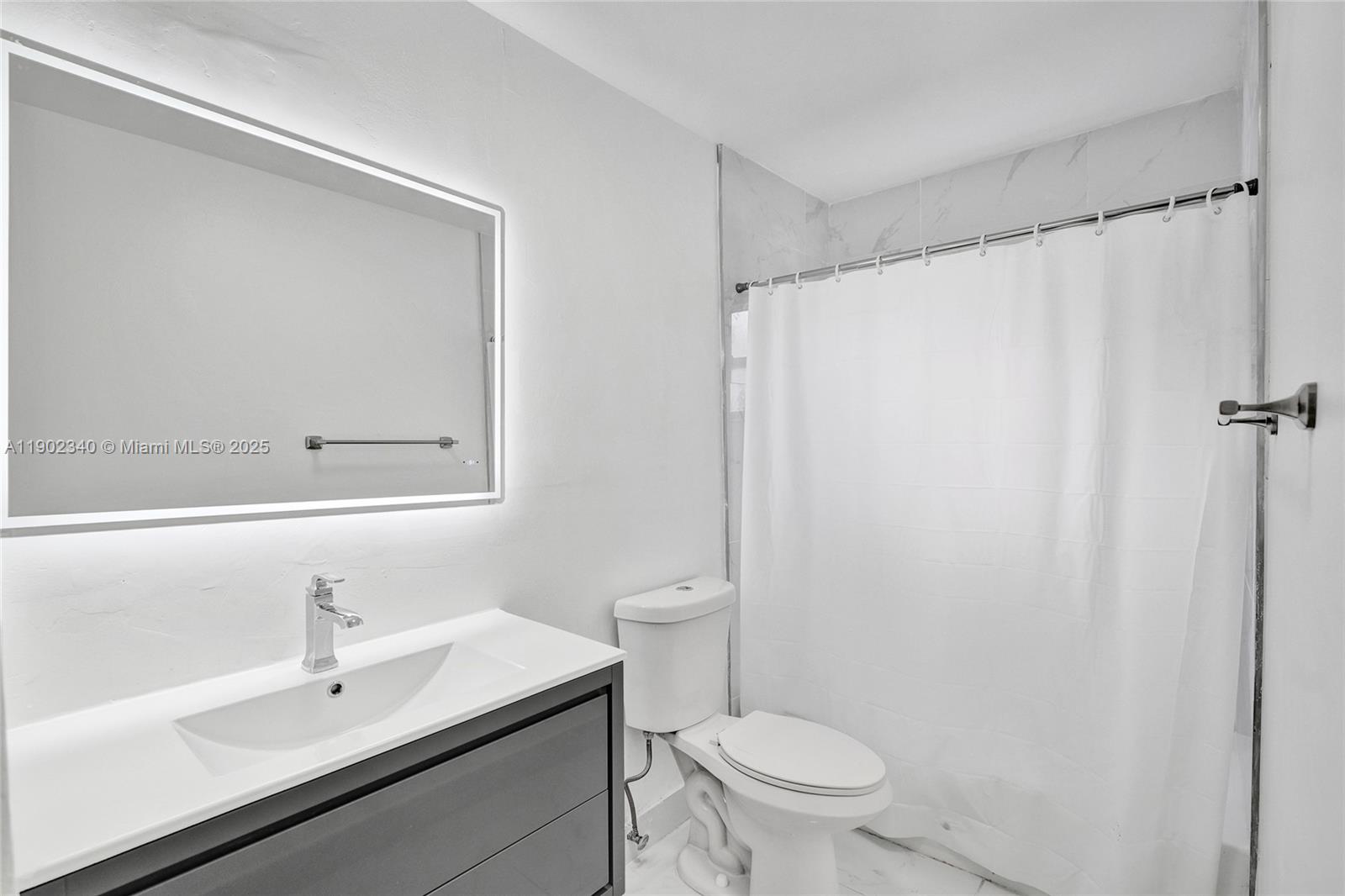 PALM SPRINGS SUB SEC A 4T - Residential Lease