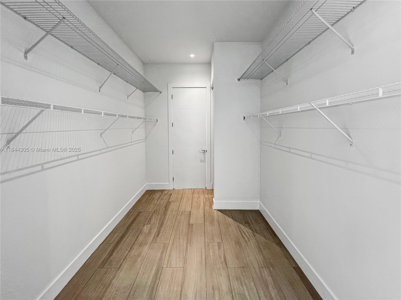 WESTON ESTATES - Residential