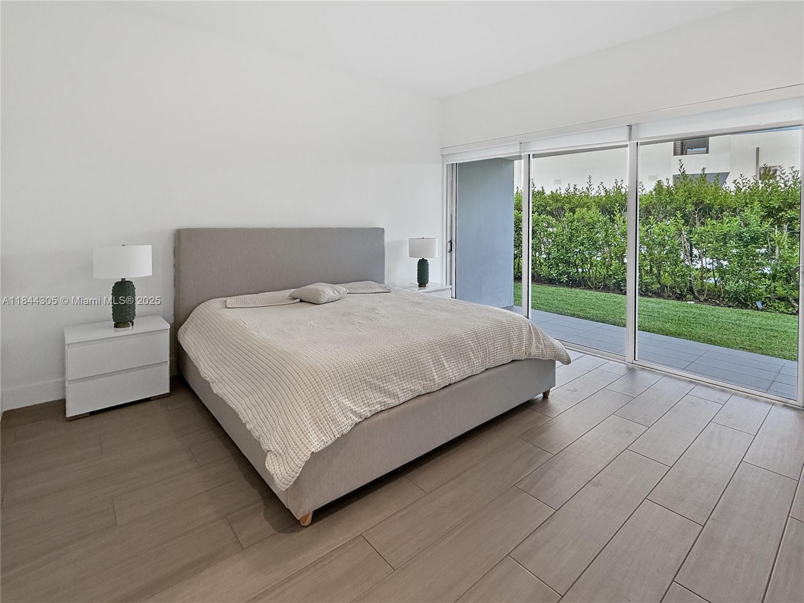 WESTON ESTATES - Residential