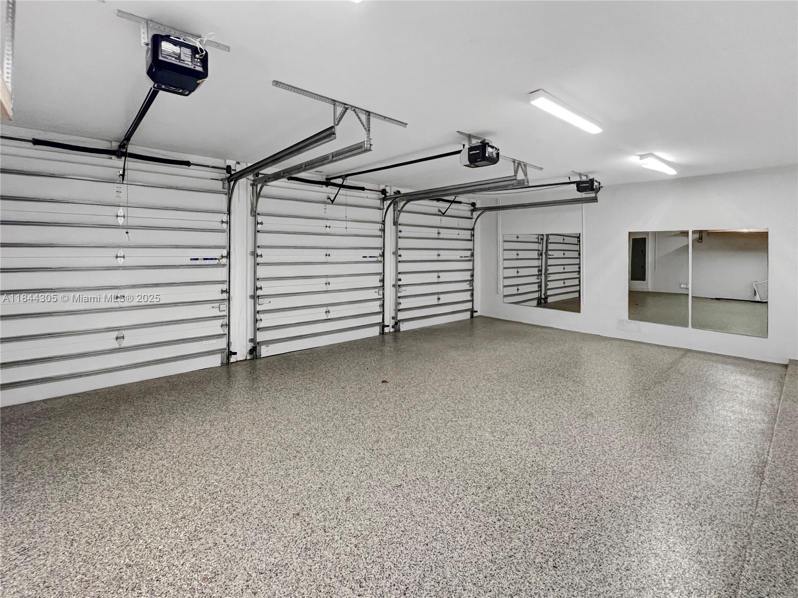 WESTON ESTATES - Residential