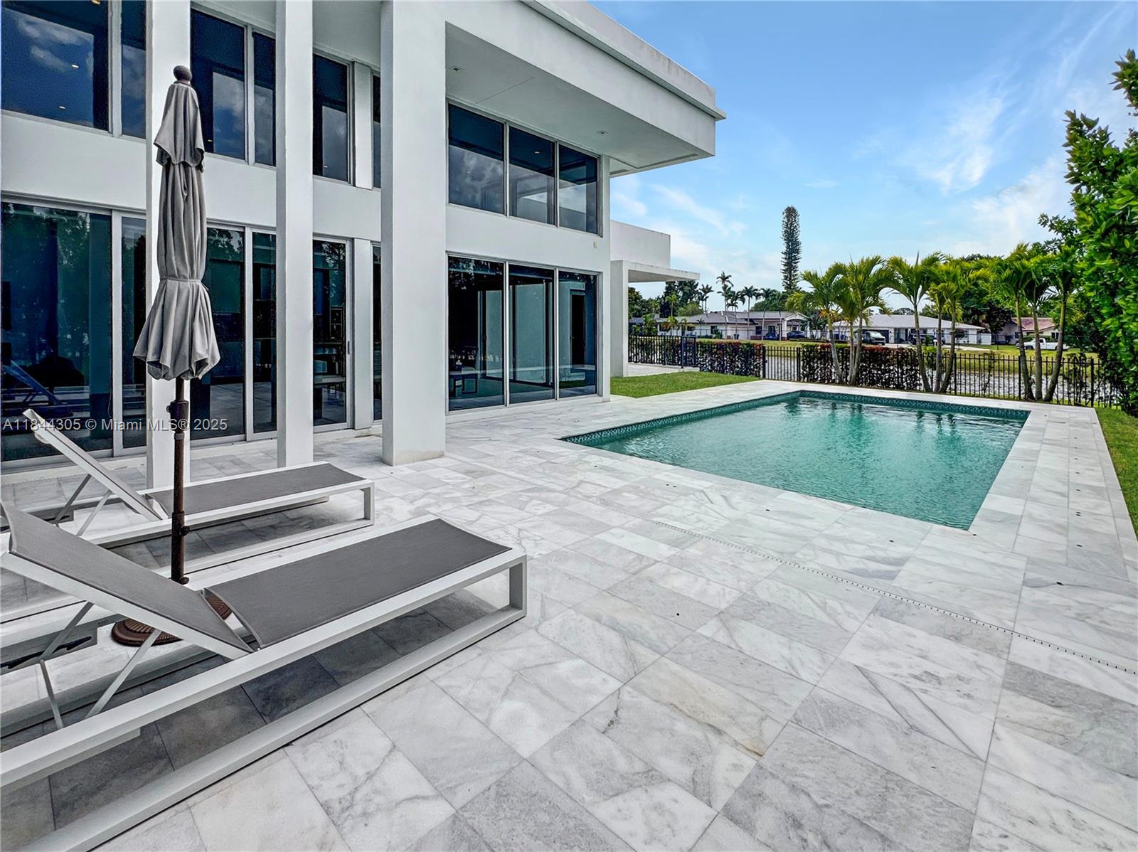 WESTON ESTATES - Residential