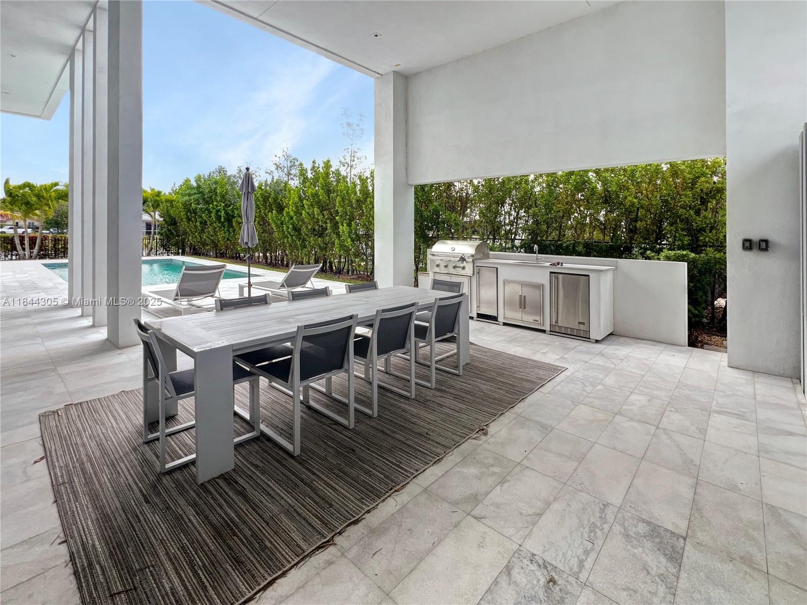 WESTON ESTATES - Residential