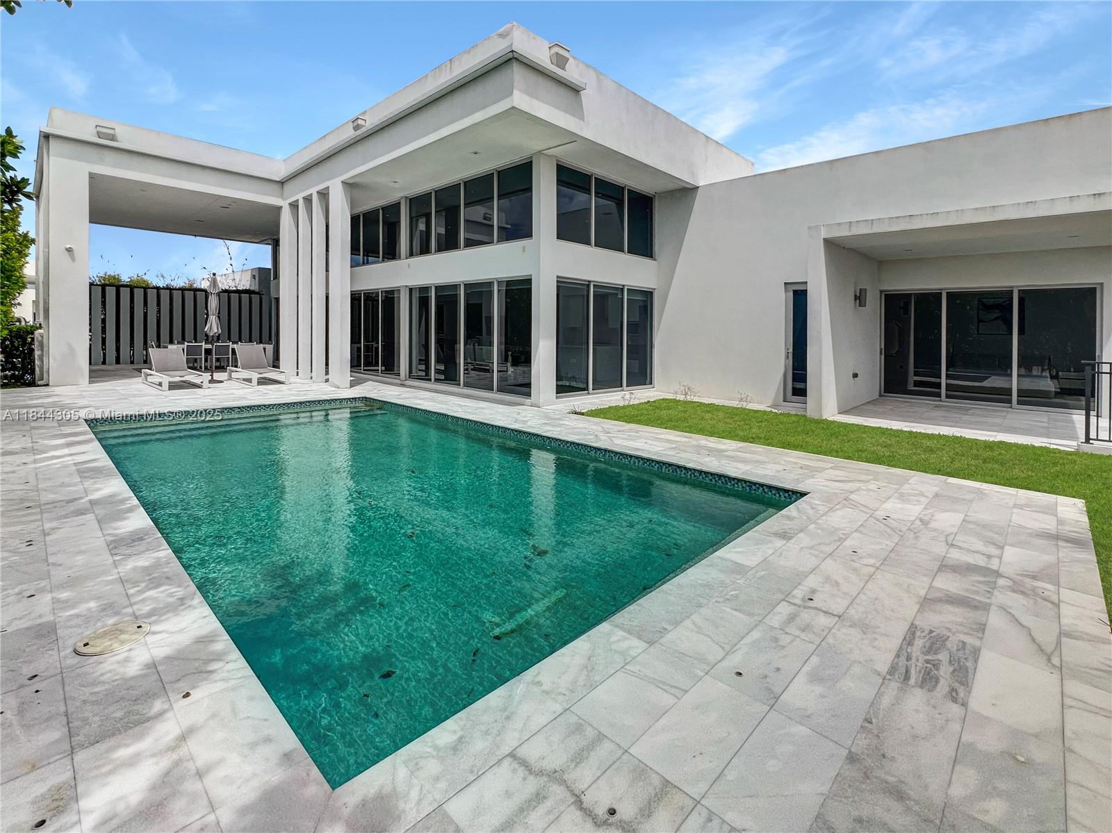 WESTON ESTATES - Residential