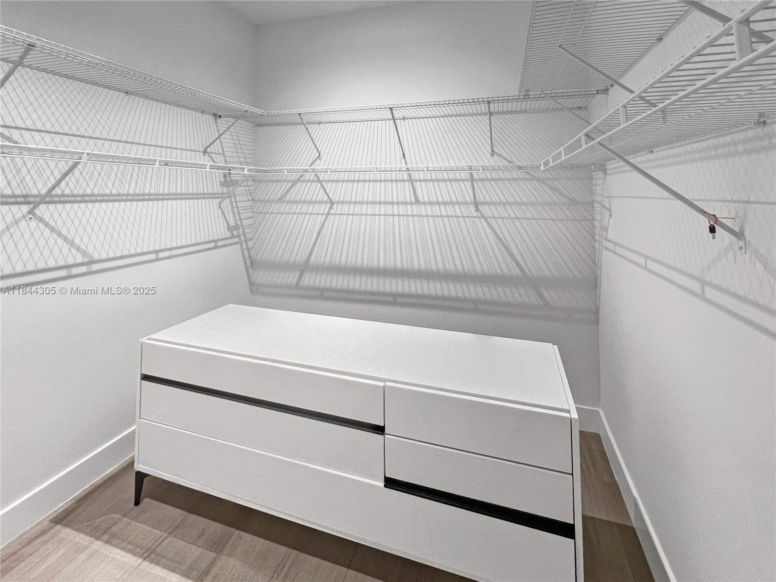 WESTON ESTATES - Residential