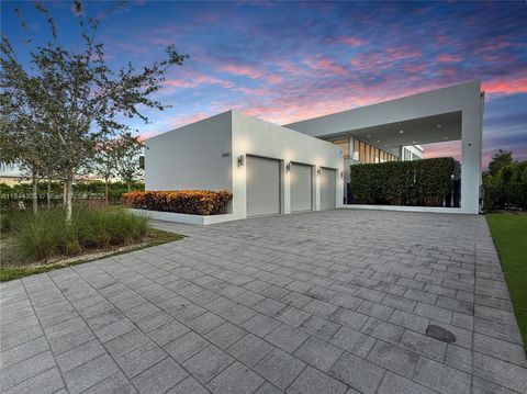 Photo of 16582 S Botaniko Dr S, Weston, FL 33326 (MLS # A11844305)