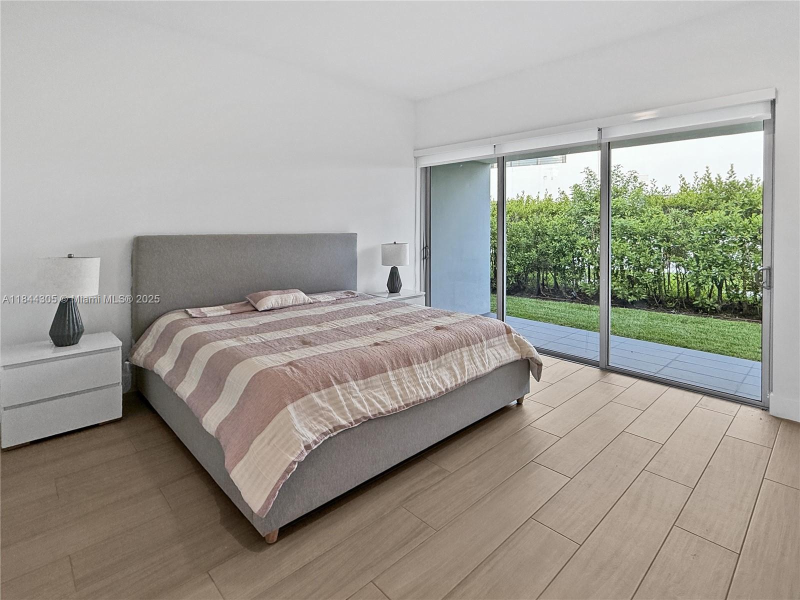 WESTON ESTATES - Residential