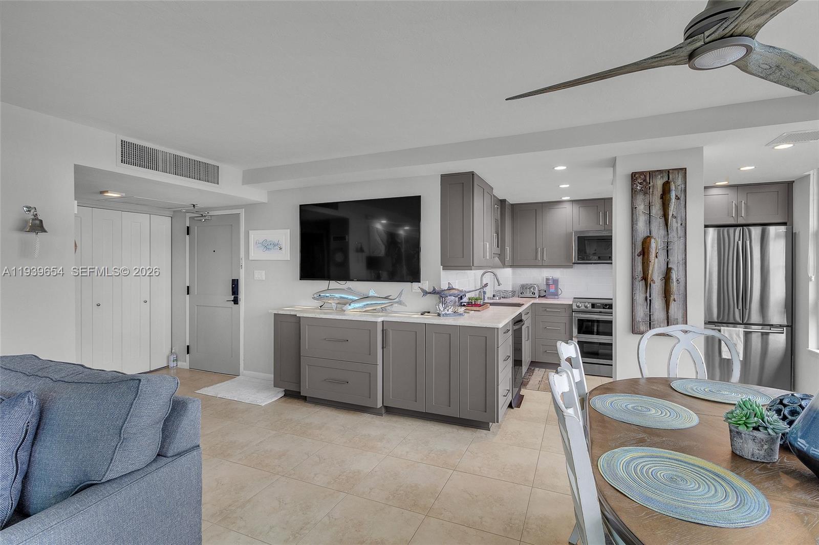 SOUTH SEAS WEST CONDO APT - Residential