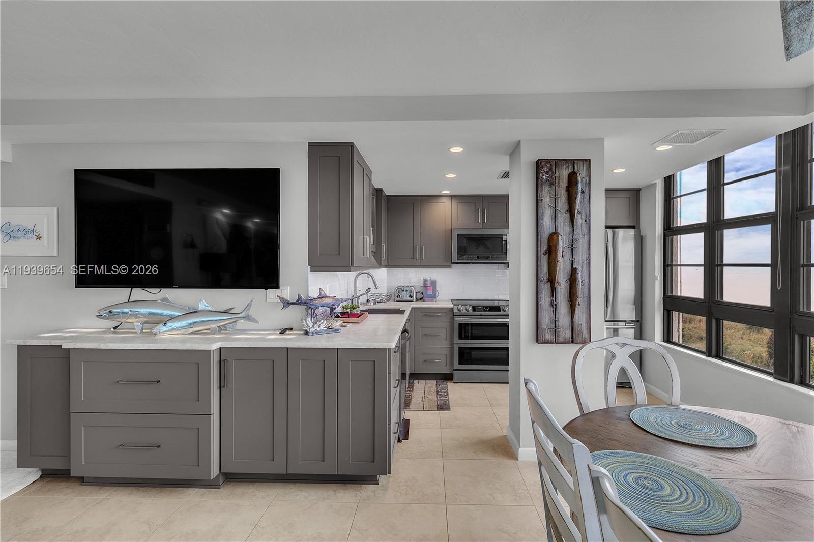 SOUTH SEAS WEST CONDO APT - Residential