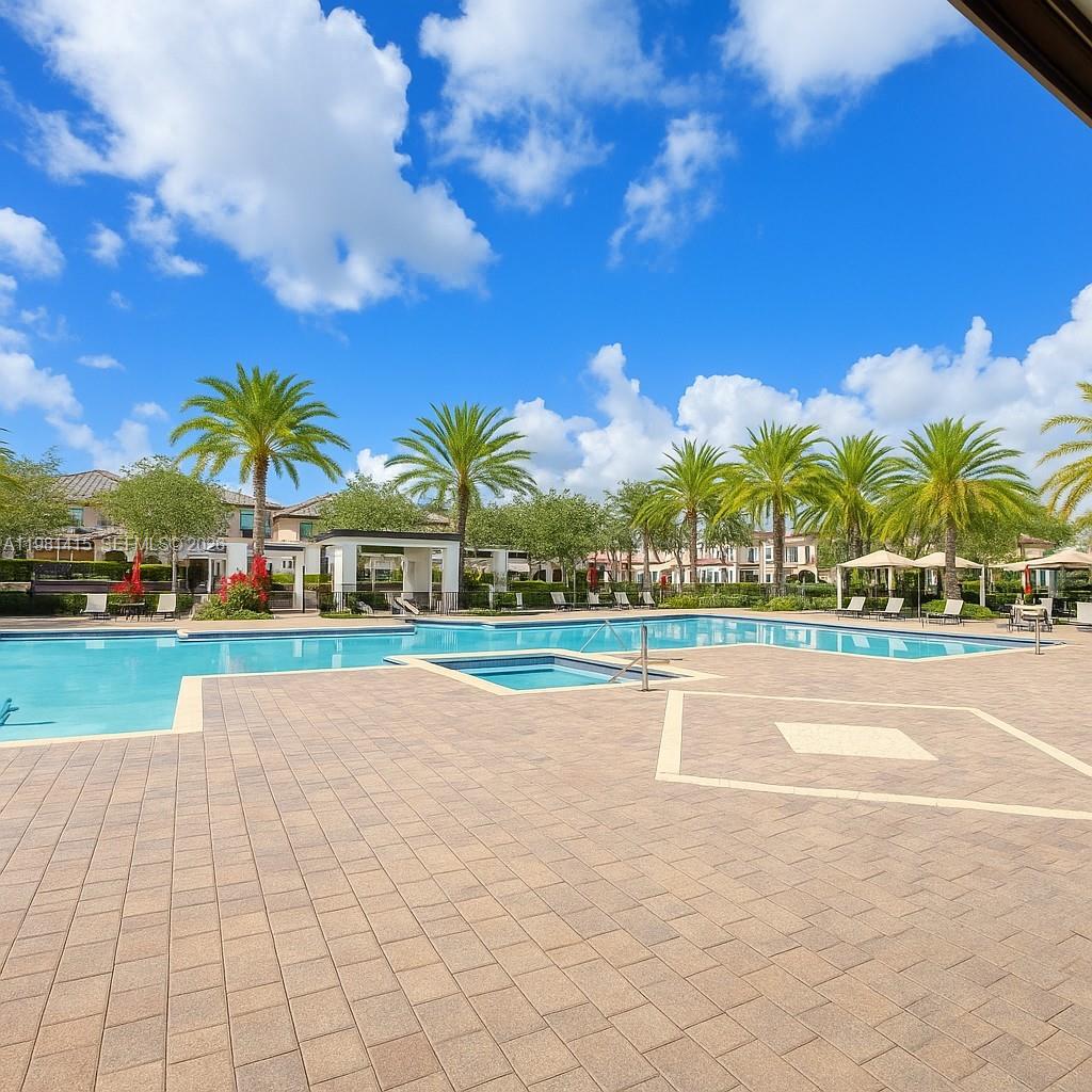 GARDEN ESTATES AT THE HAM - Residential