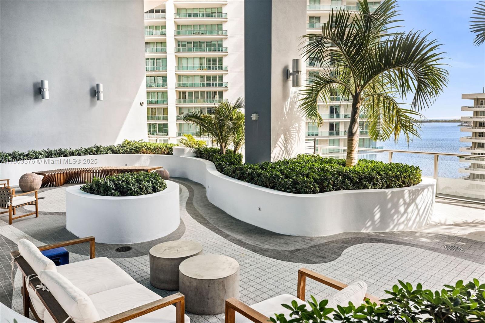 BRICKELL HOUSE CONDO - Residential