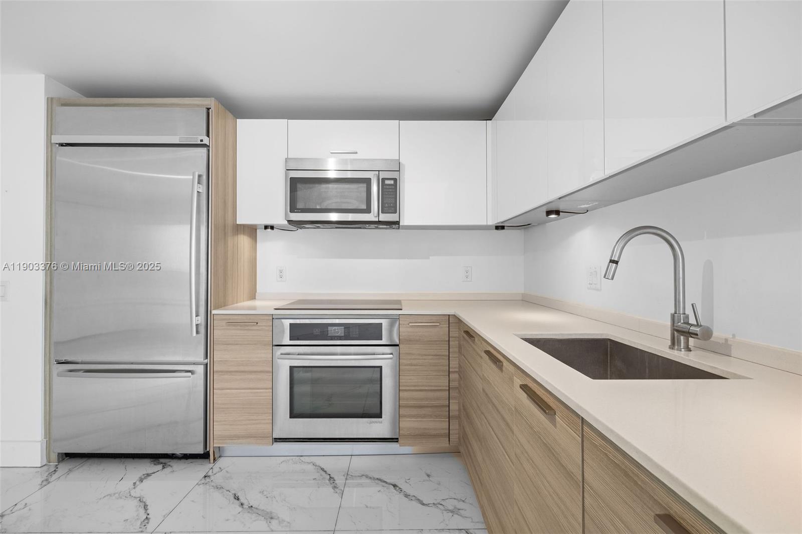 BRICKELL HOUSE CONDO - Residential