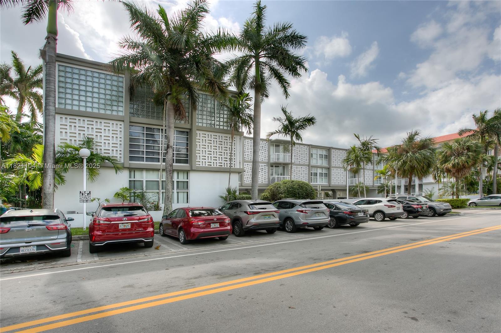 Rental Property at 1080 99th St 133, Bay Harbor Islands, Miami-Dade County, Florida - Bedrooms: 2 
Bathrooms: 2  - $2,800 MO.