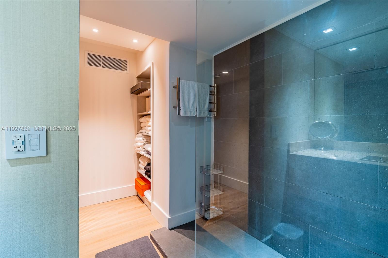 RONEY PALACE CONDO - Residential Lease