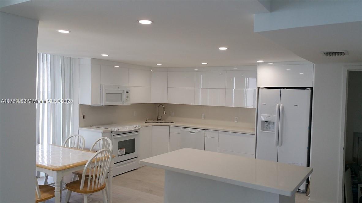 CASA DEL MAR CONDO - Residential Lease