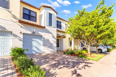 MLS: A11760546