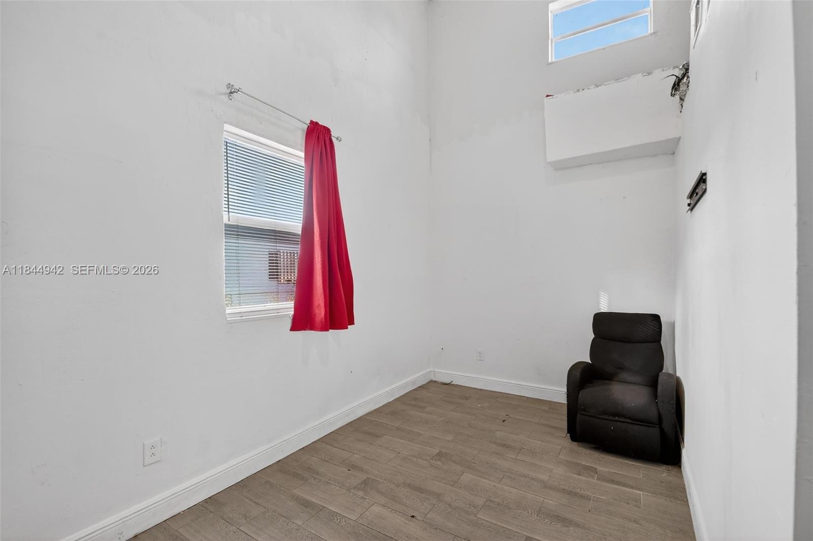 ROOSEVELT ESTATES - Residential