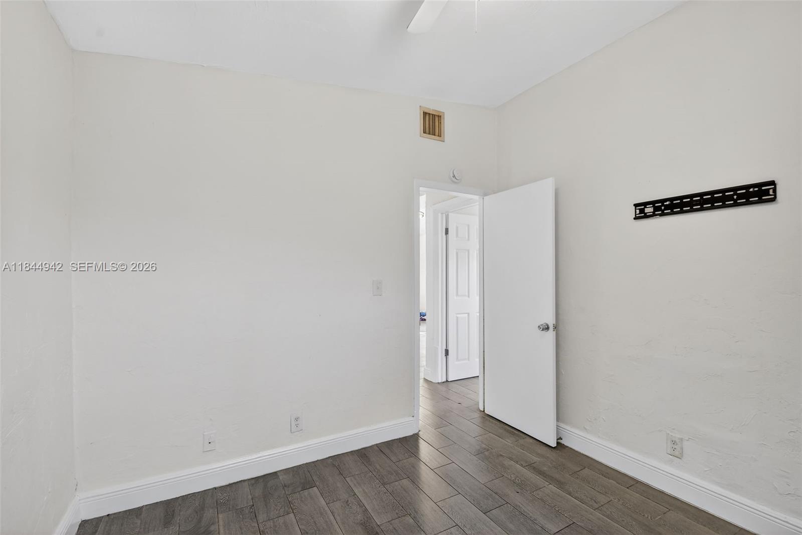 ROOSEVELT ESTATES - Residential