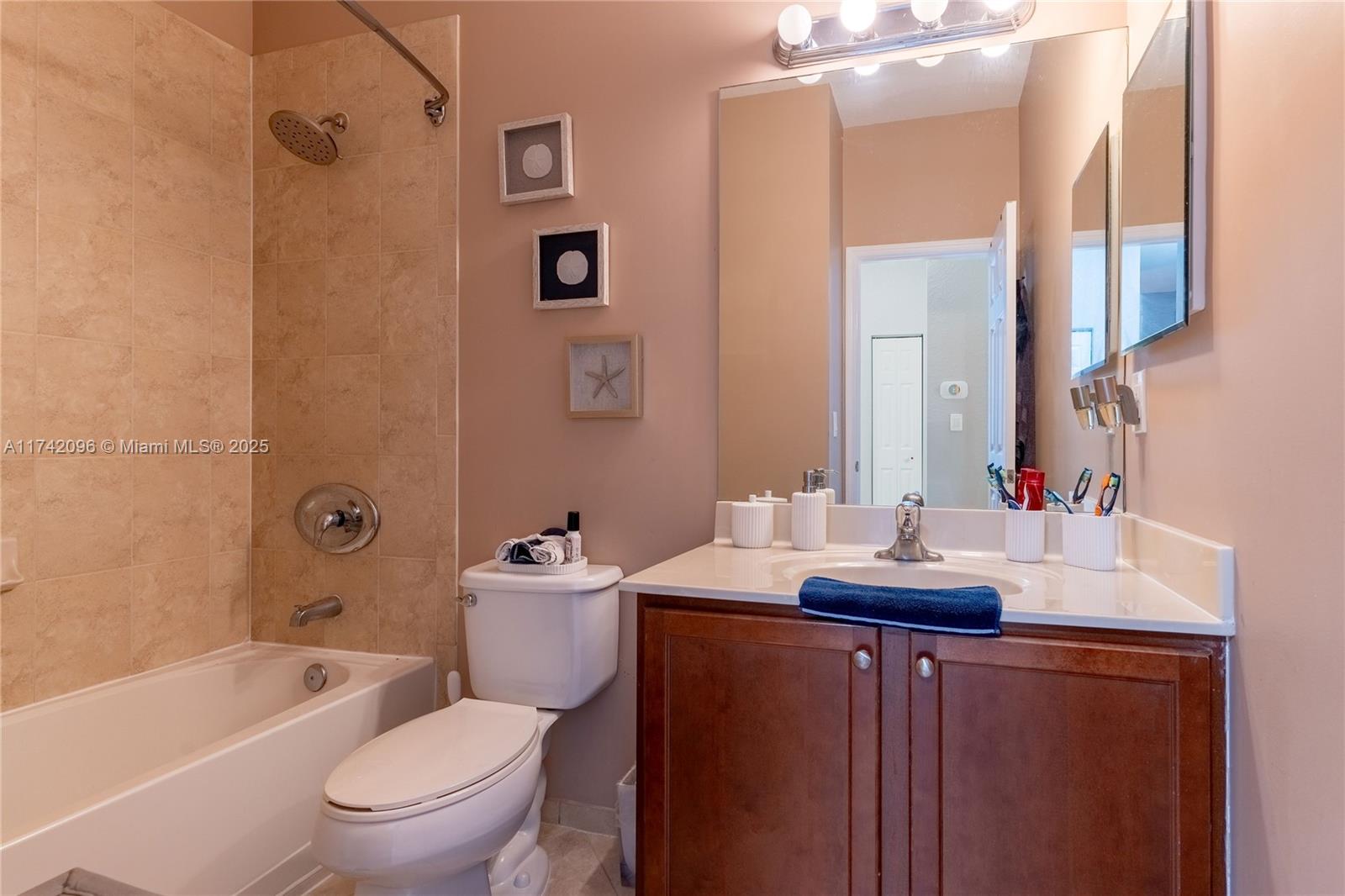 SILVER PALM EAST SEC FOUR - Residential