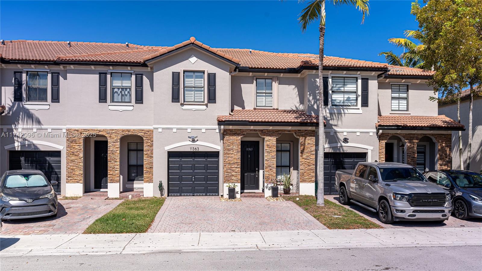 SILVER PALM EAST SEC FOUR - Residential