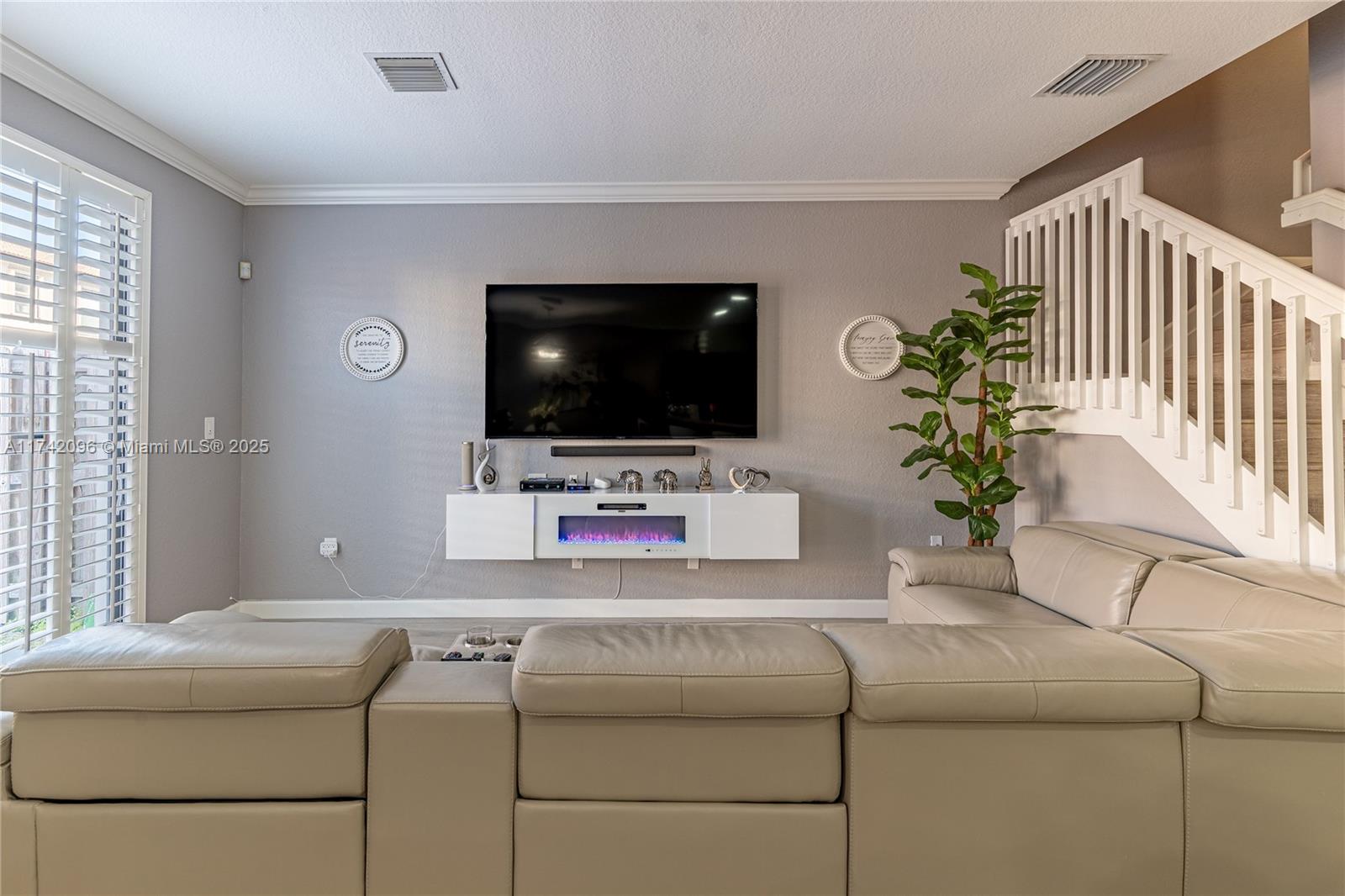 SILVER PALM EAST SEC FOUR - Residential