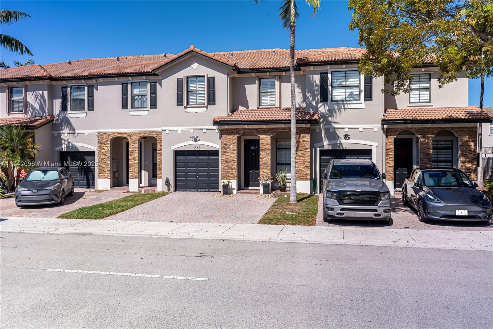 SILVER PALM EAST SEC FOUR - Residential