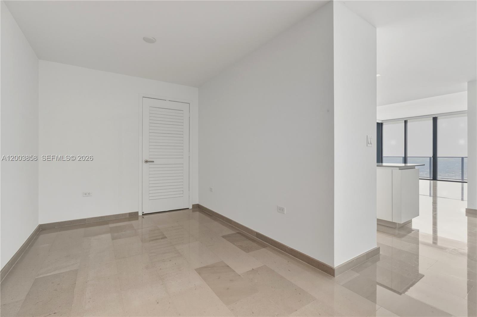 RISE CONDO - Residential