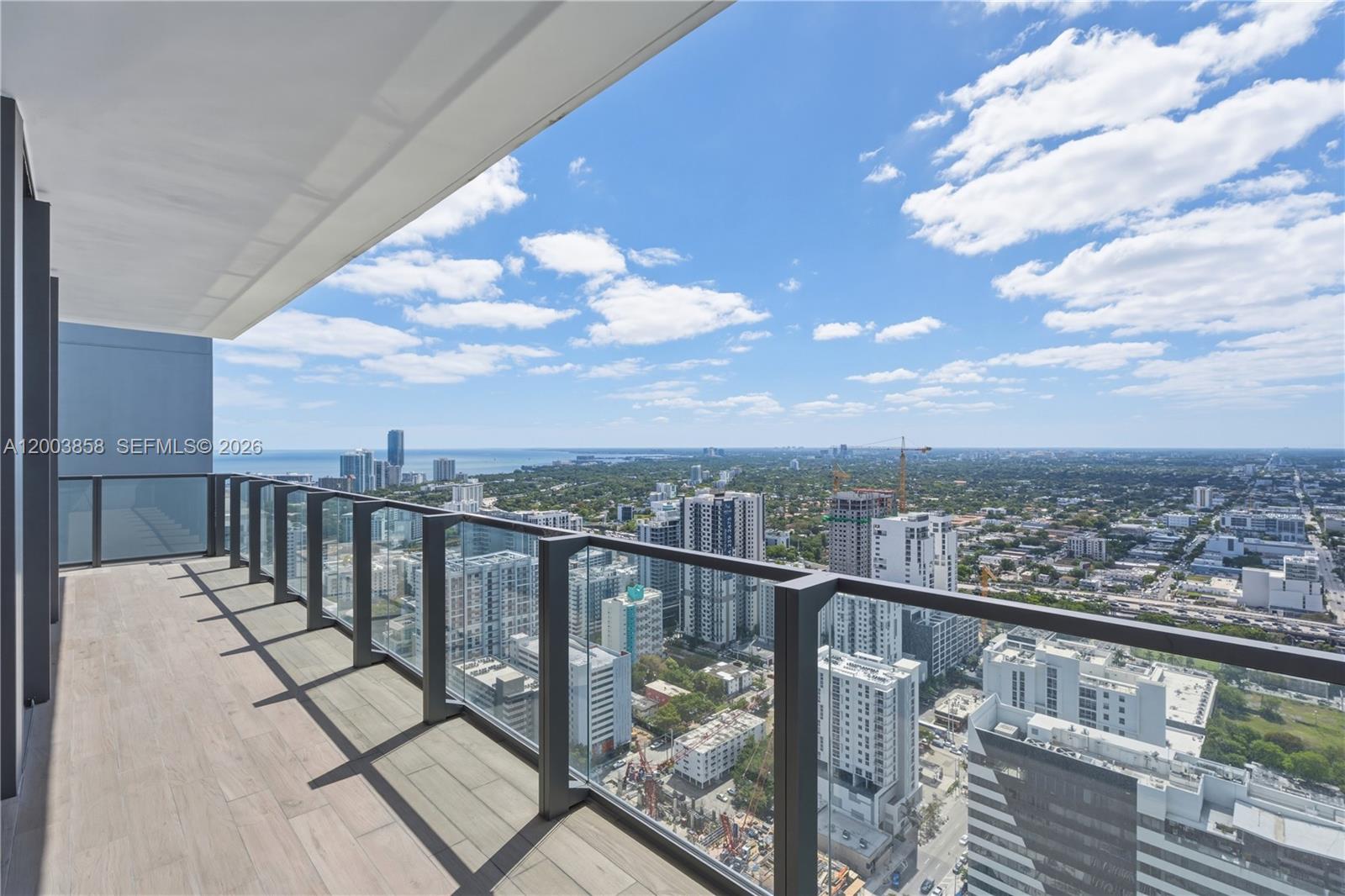 RISE CONDO - Residential