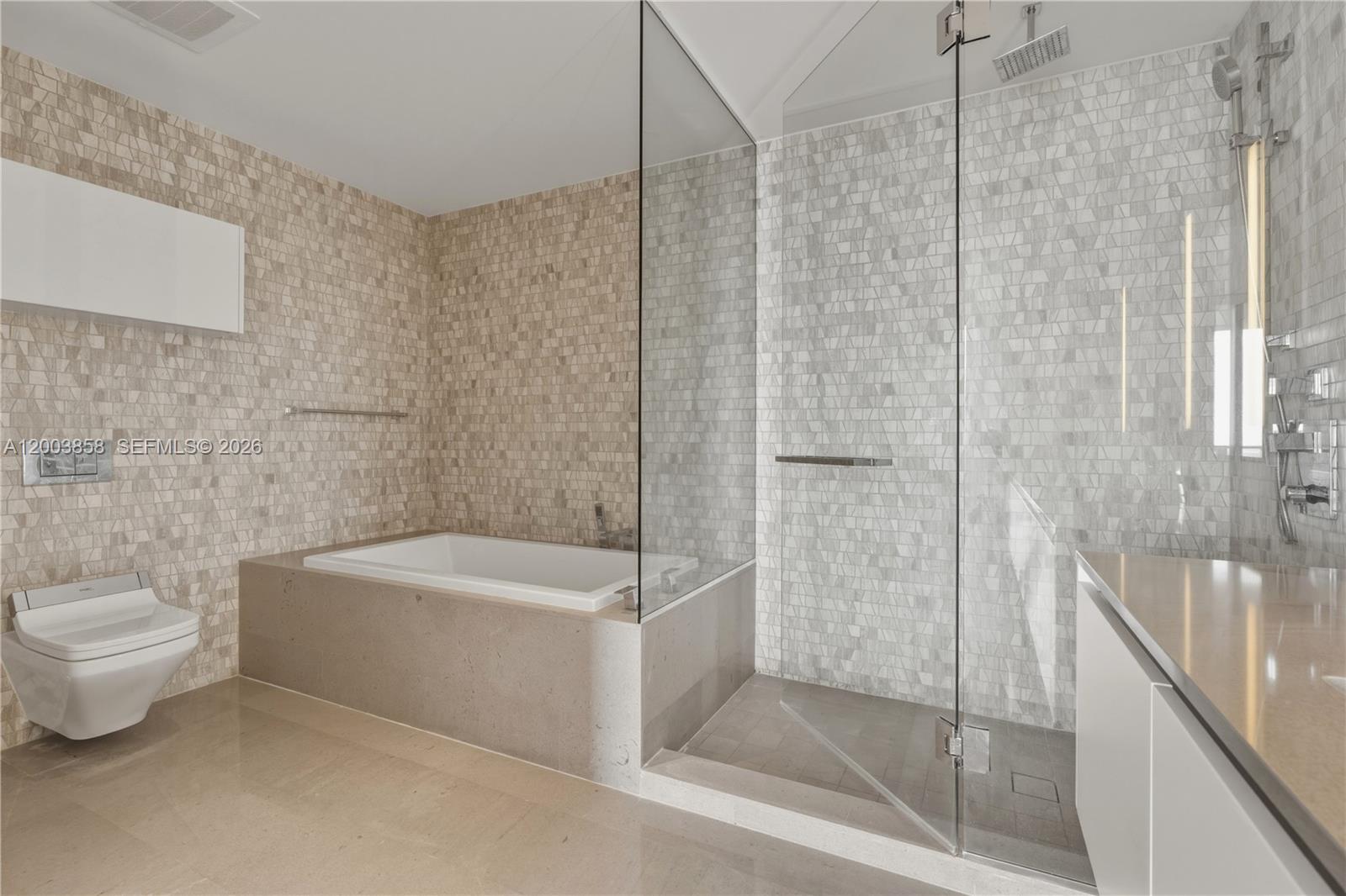 RISE CONDO - Residential