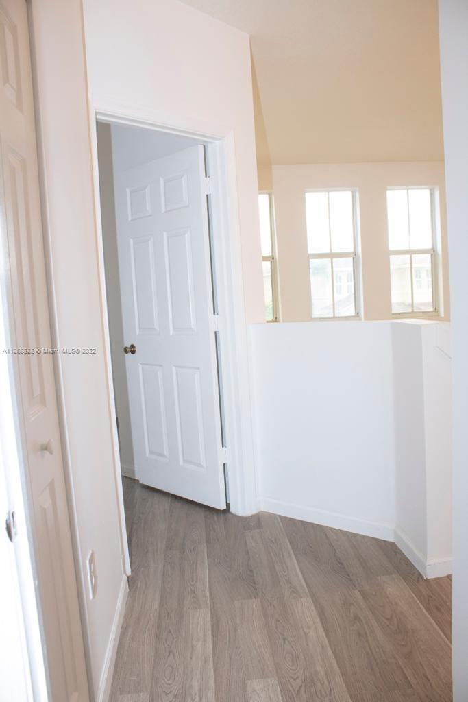 Photo 11 of 17 of 125 Riverwalk Cir townhome