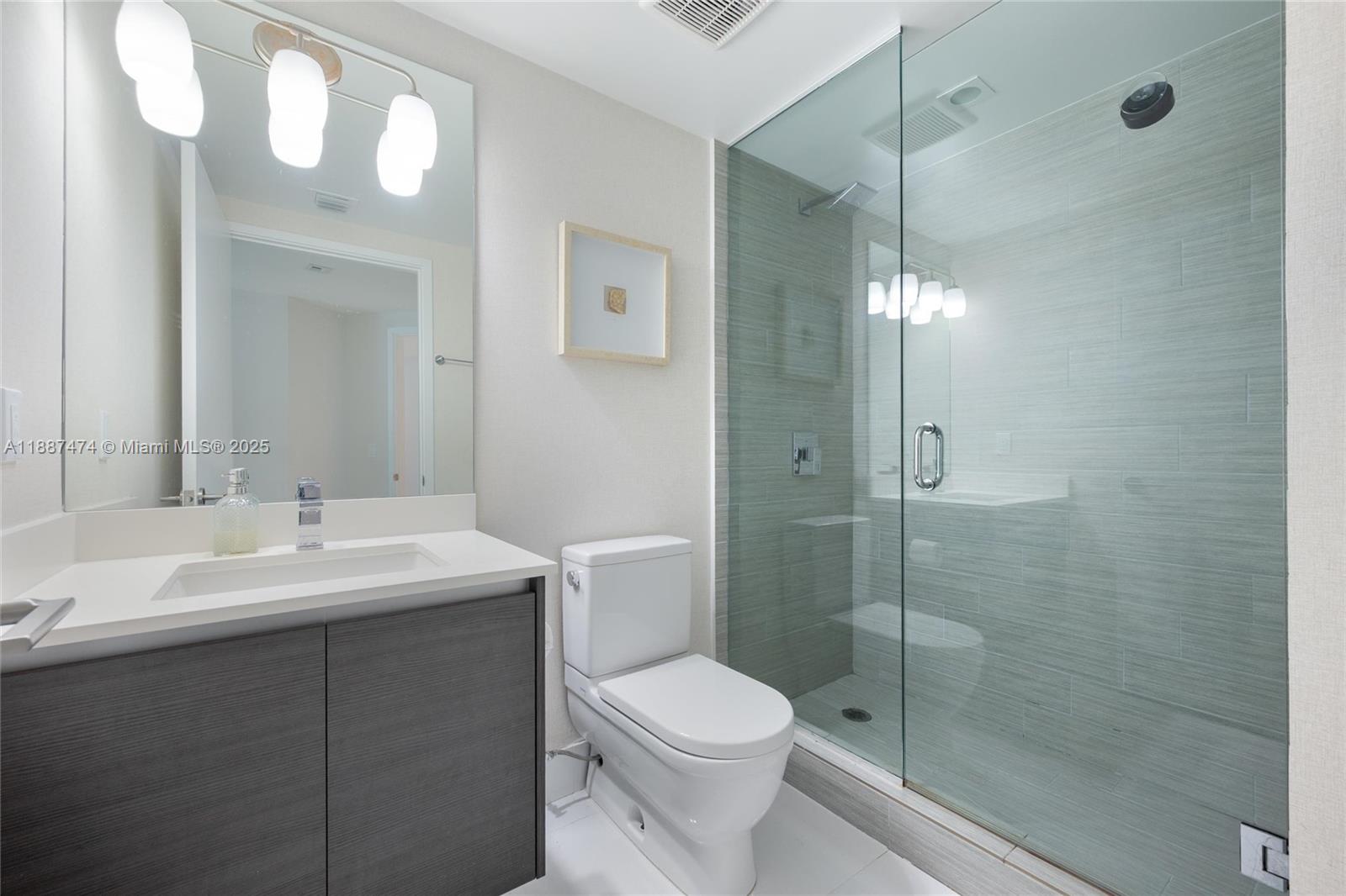 PARQUE TOWERS CONDO - Residential Lease