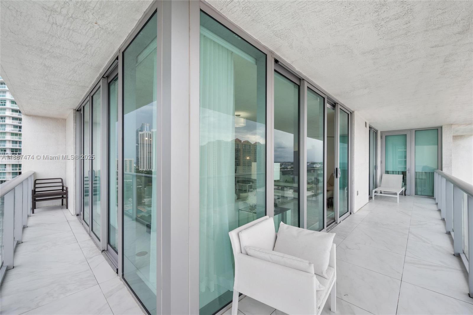 PARQUE TOWERS CONDO - Residential Lease
