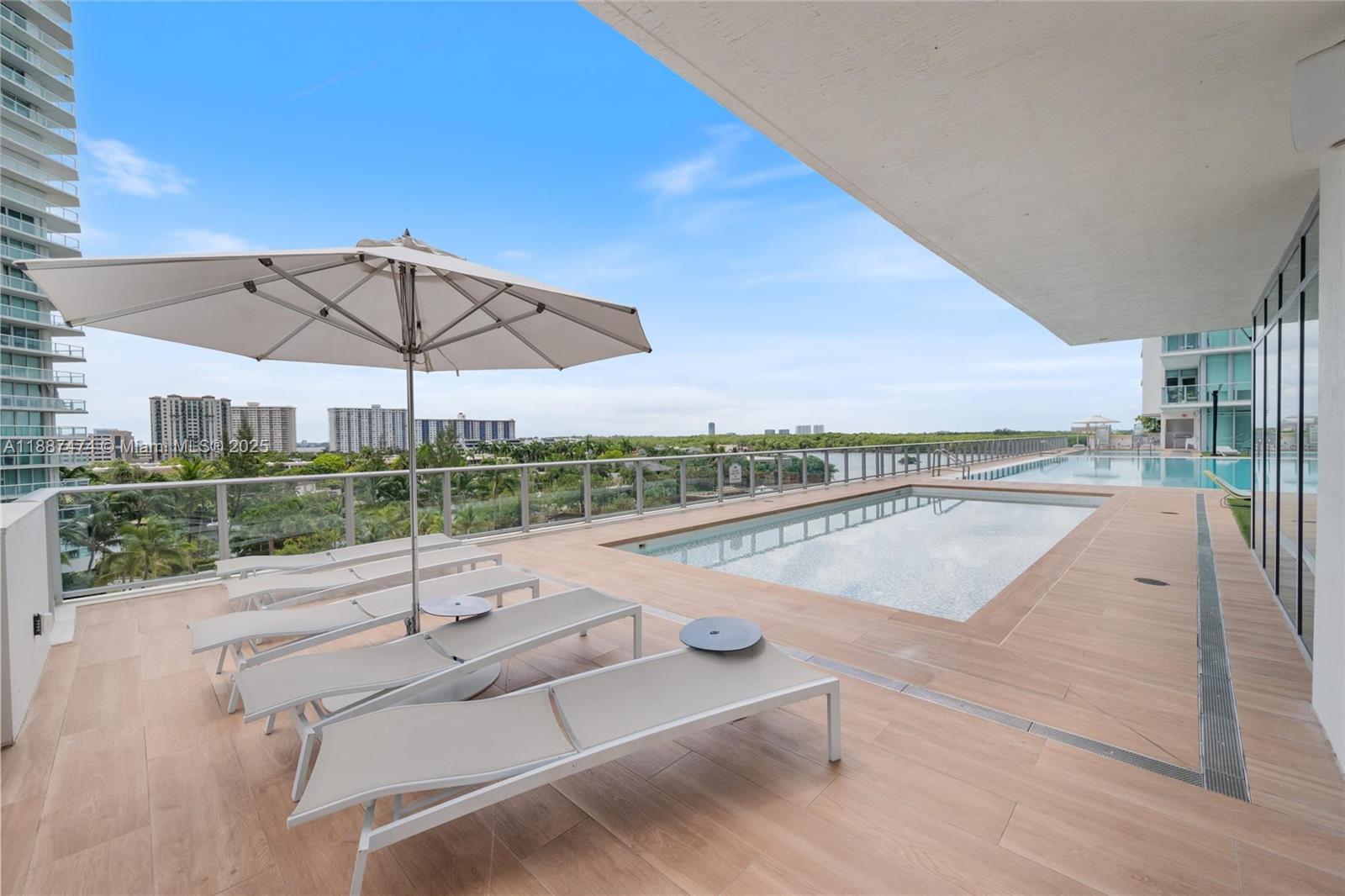 PARQUE TOWERS CONDO - Residential Lease