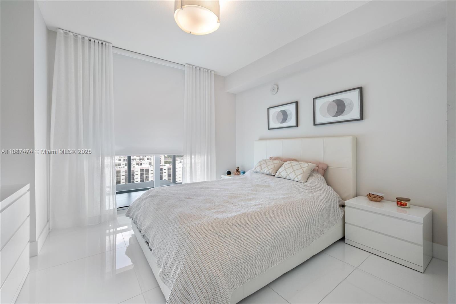 PARQUE TOWERS CONDO - Residential Lease