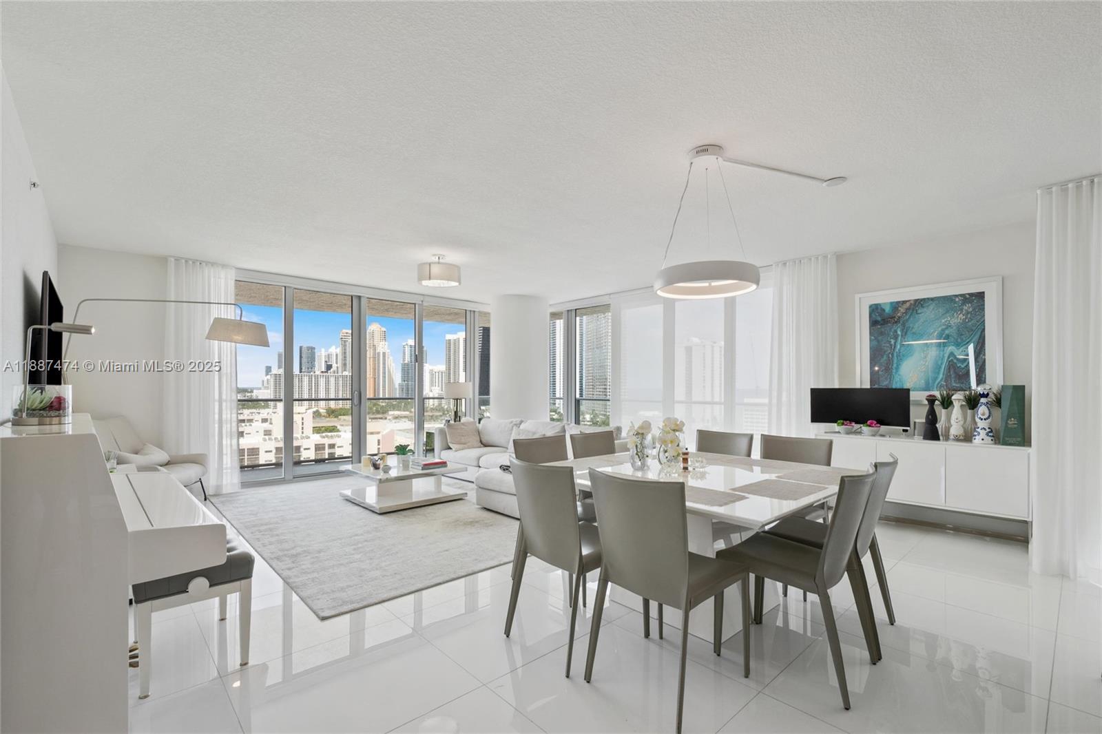 PARQUE TOWERS CONDO - Residential Lease
