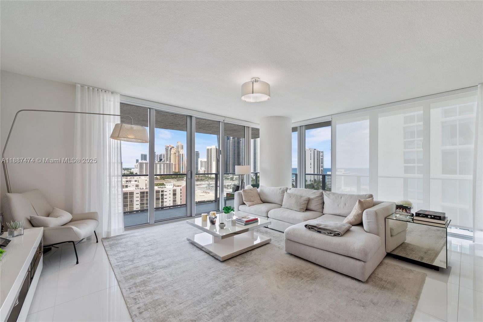 PARQUE TOWERS CONDO - Residential Lease