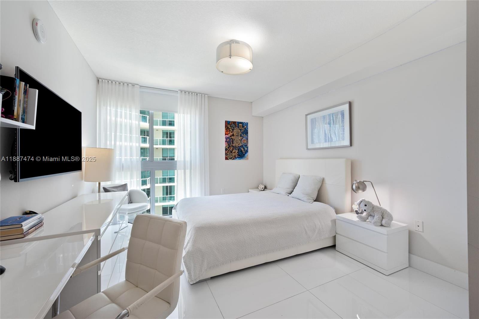 PARQUE TOWERS CONDO - Residential Lease