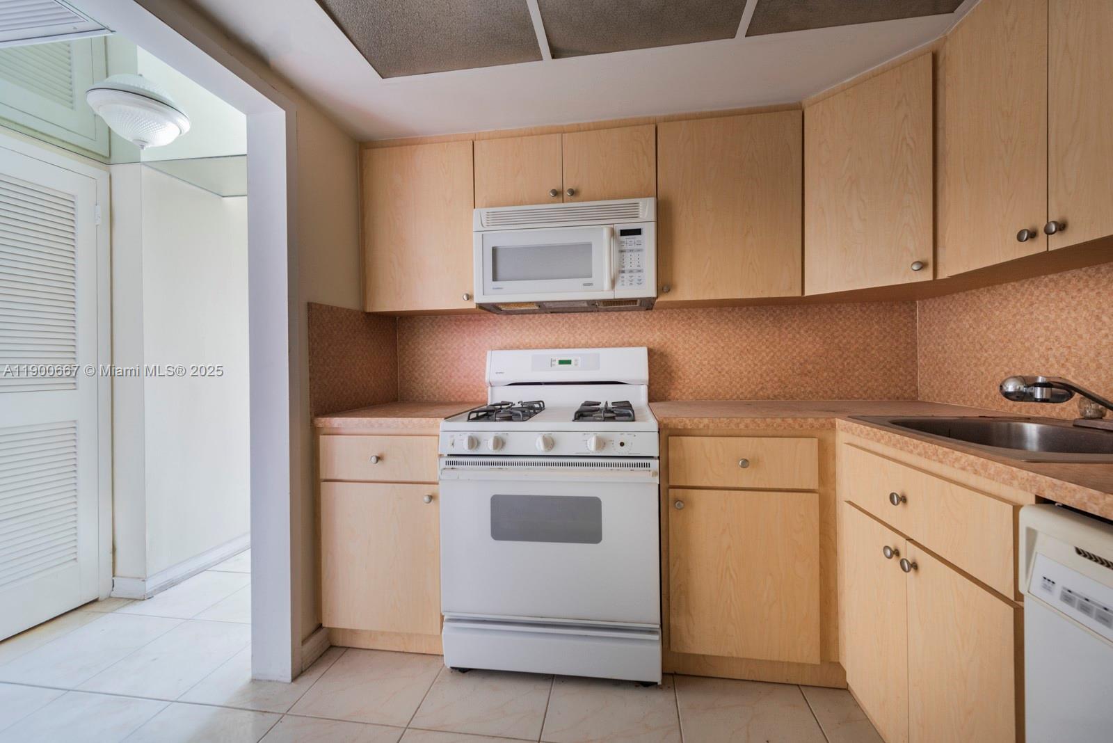 PARKER PLAZA CONDO ESTATE - Residential