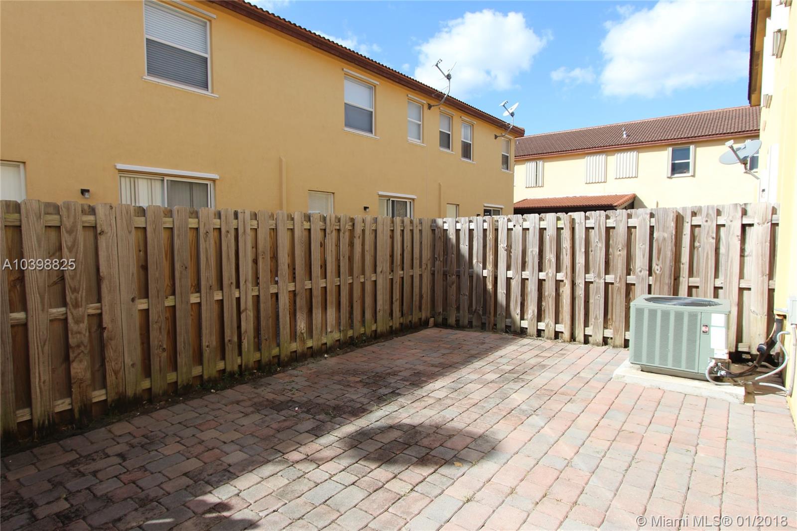 SANTORINI - Residential Lease