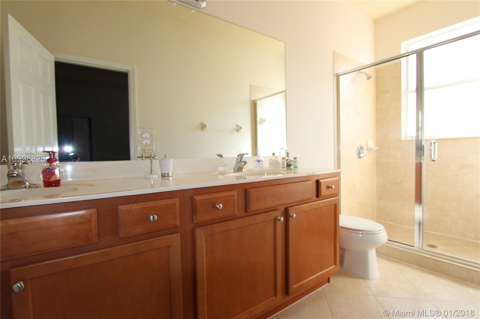 SANTORINI - Residential Lease