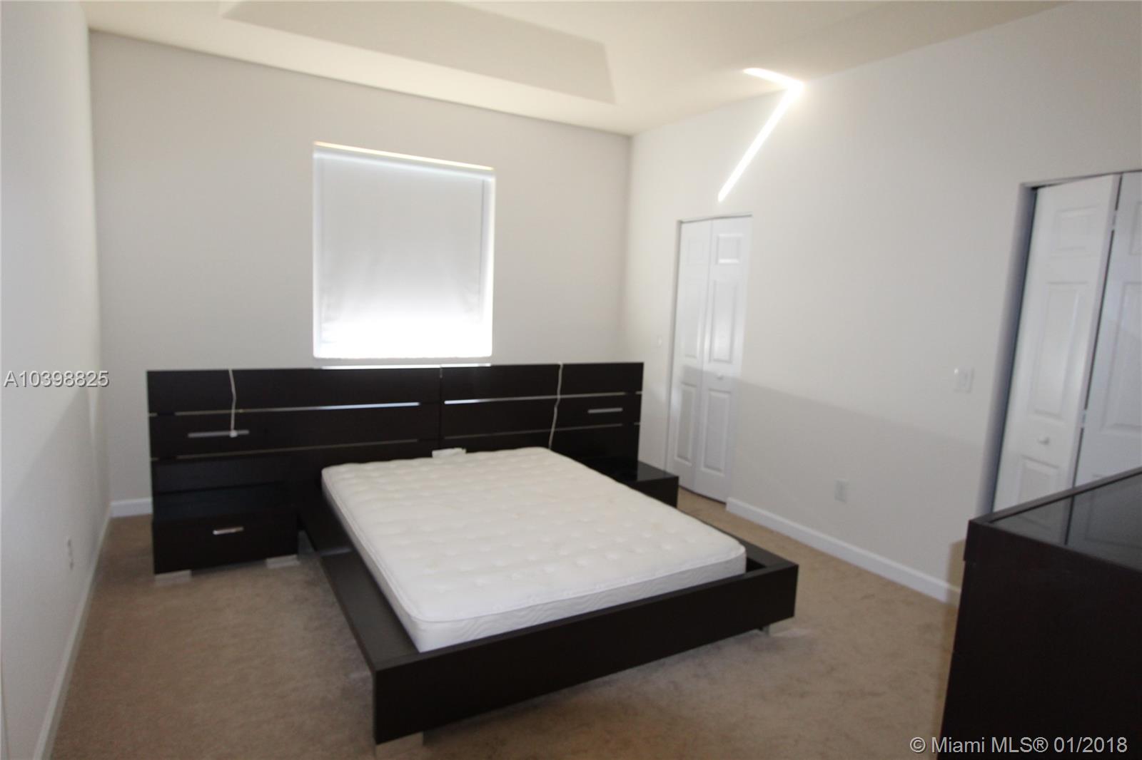 SANTORINI - Residential Lease