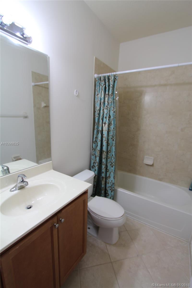 SANTORINI - Residential Lease