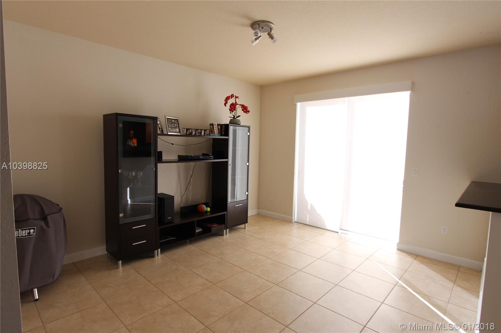 SANTORINI - Residential Lease