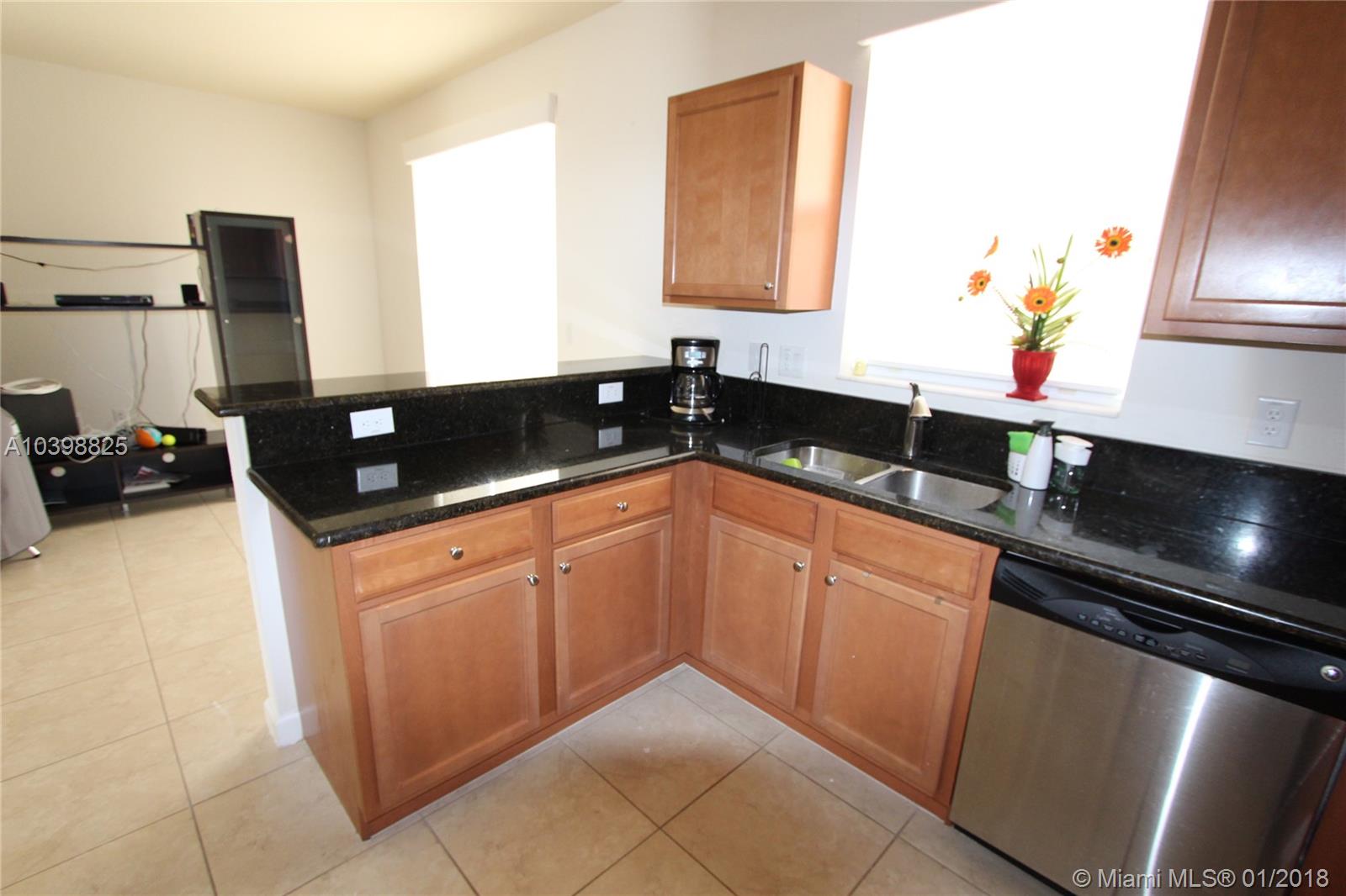 SANTORINI - Residential Lease