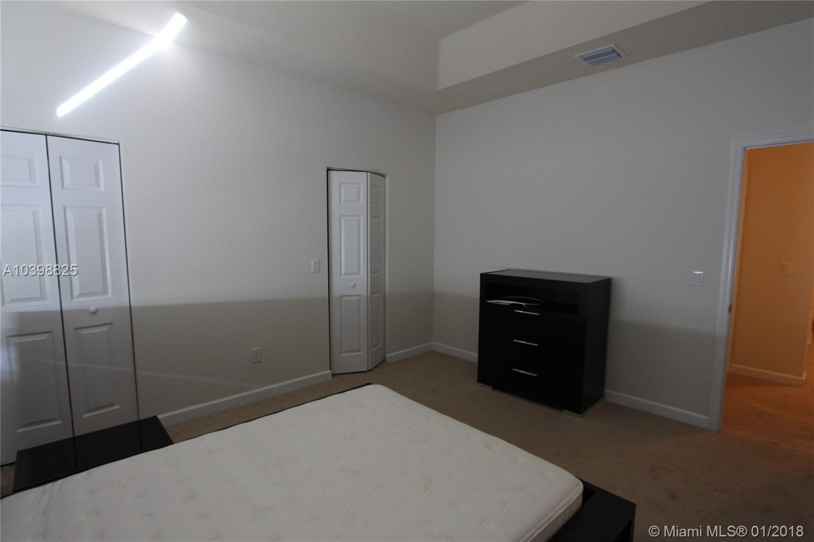 SANTORINI - Residential Lease