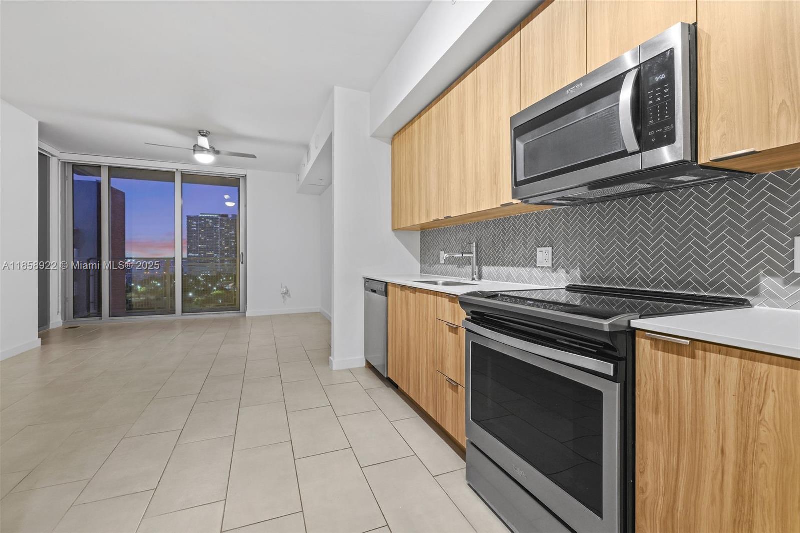 2150 N Bayshore Dr 1804