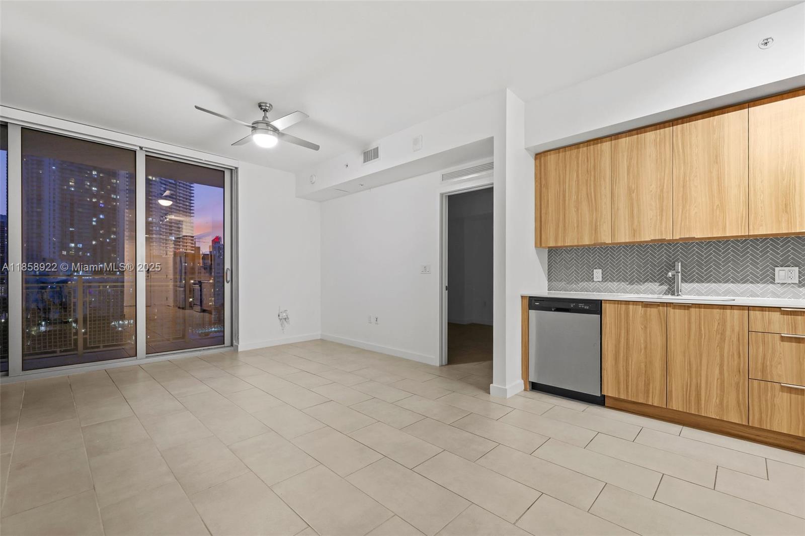 2150 N Bayshore Dr 1804