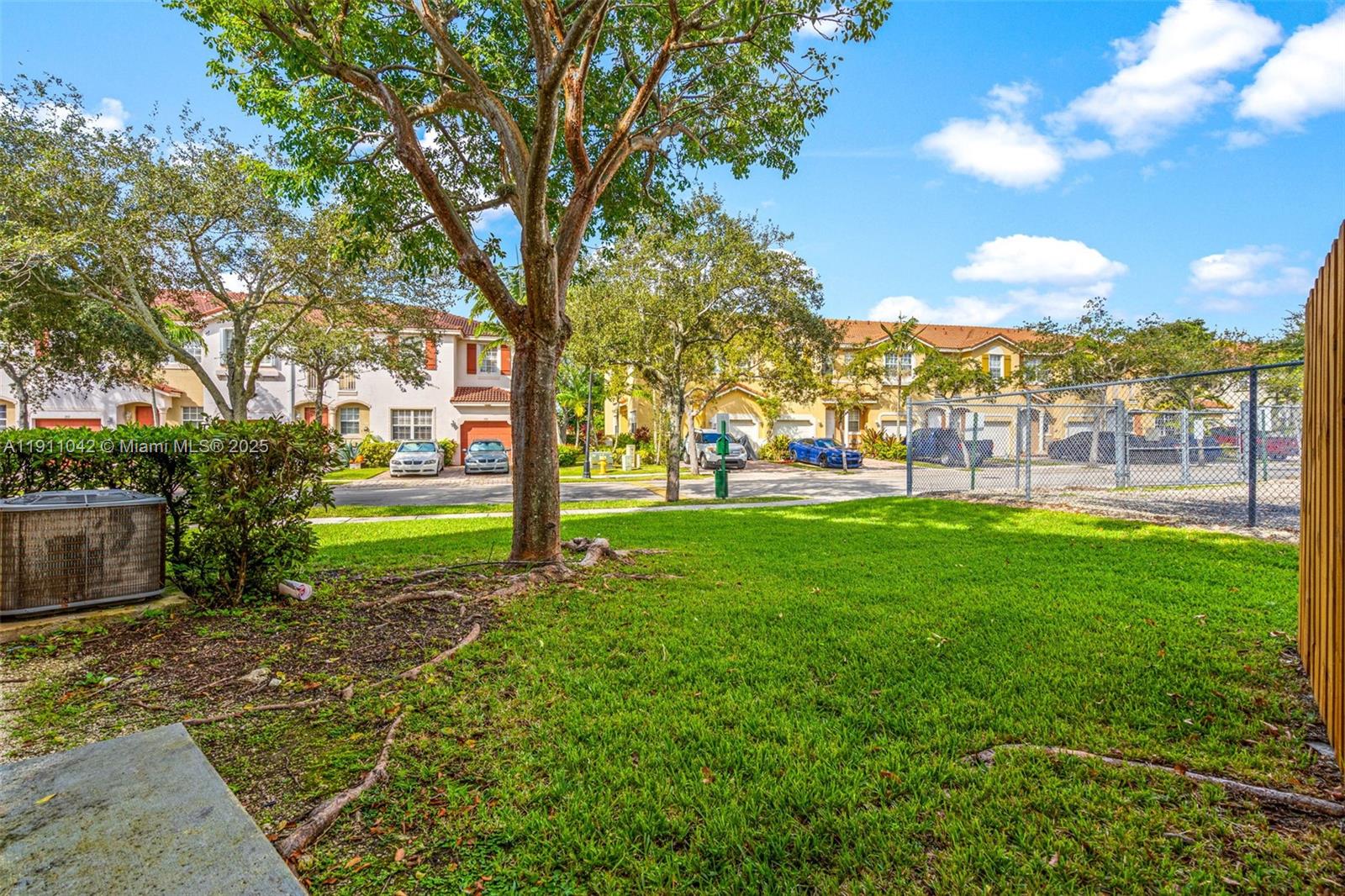 PORTOFINO VILLAS WEST - Residential